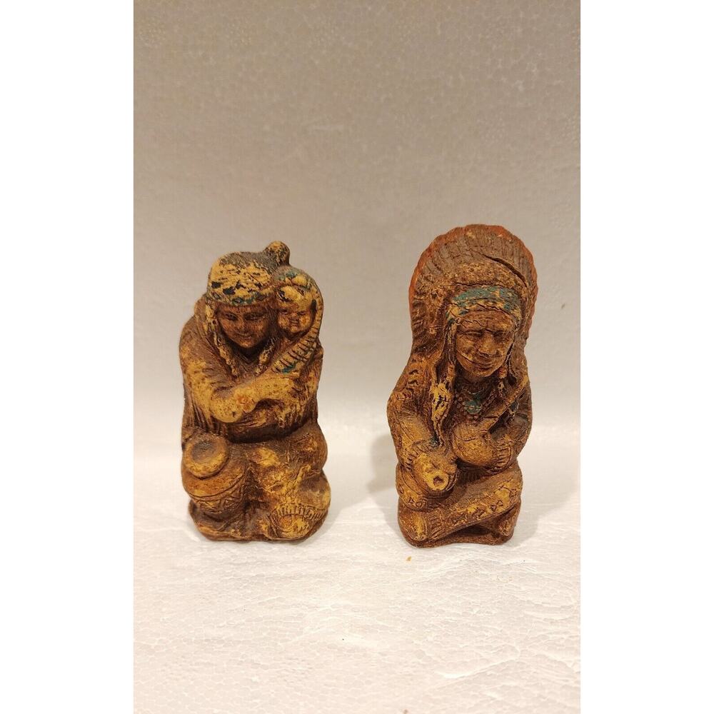 Vintage Native American Indian salt & pepper shakers M.P.I 1947